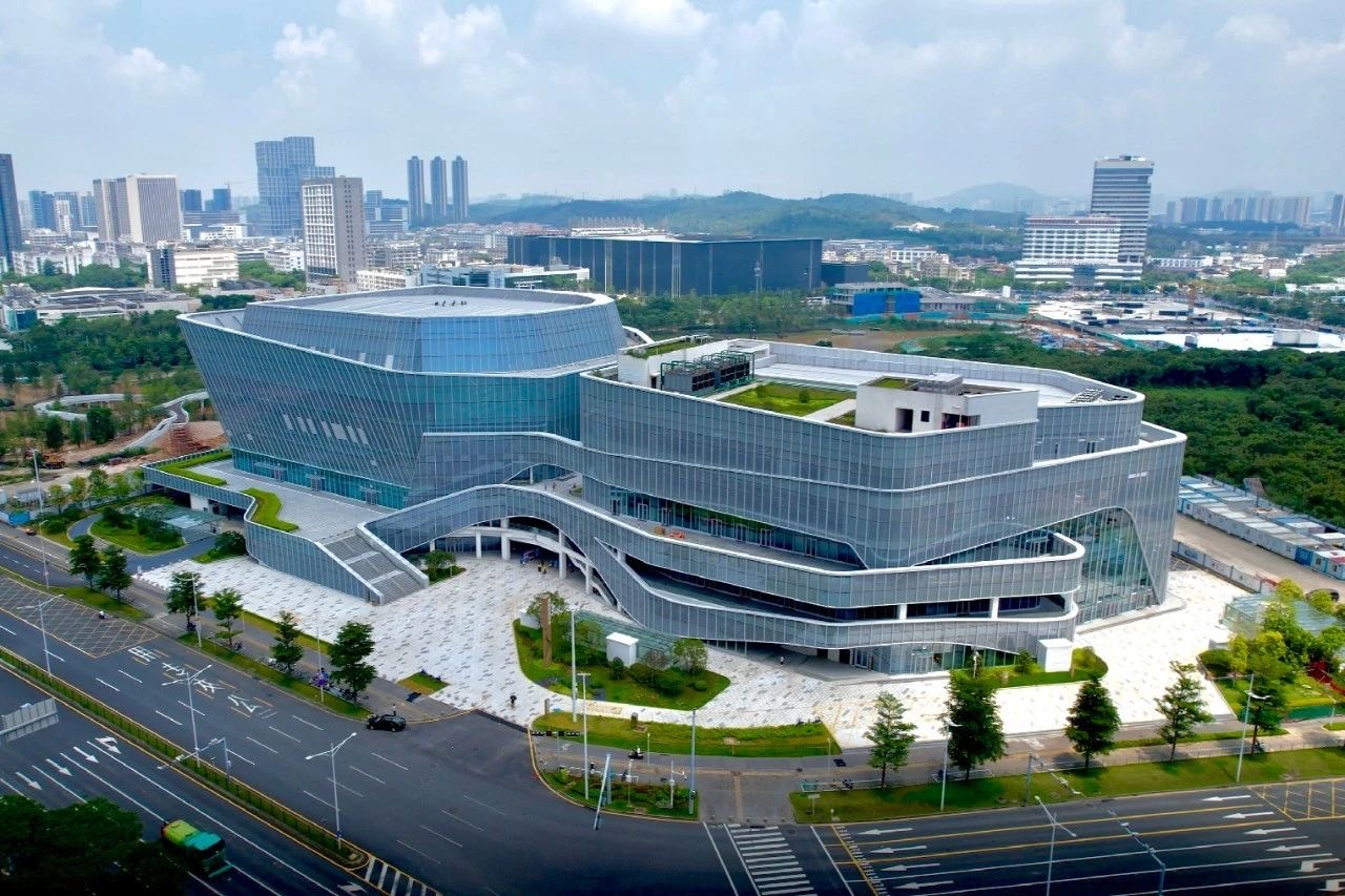 尊龙凯时科技闪耀宝龙文体中心开业盛典，与深圳共舞健康新风尚！